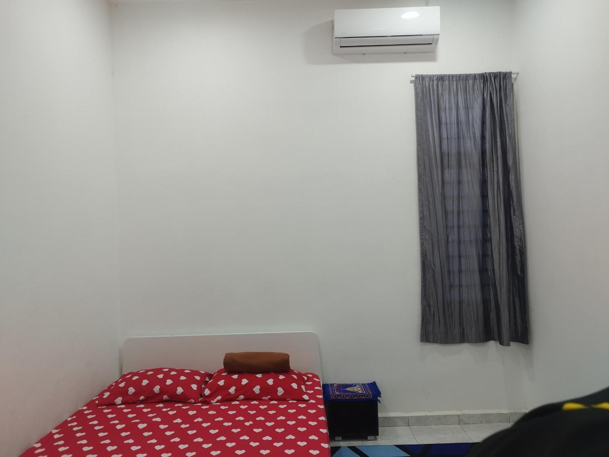 Homestay Batu Pahat, Bushra Luaran gambar