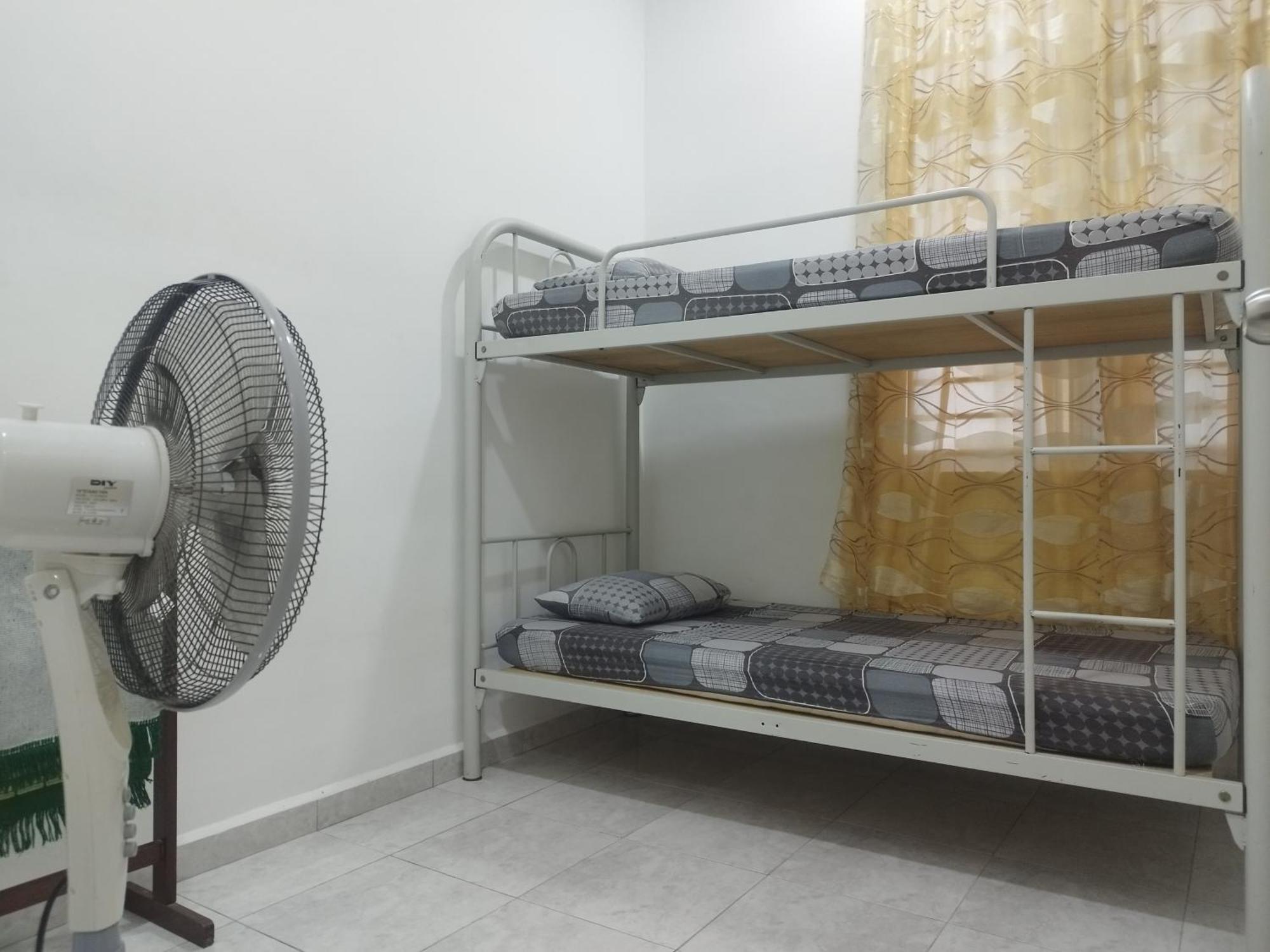 Homestay Batu Pahat, Bushra Luaran gambar